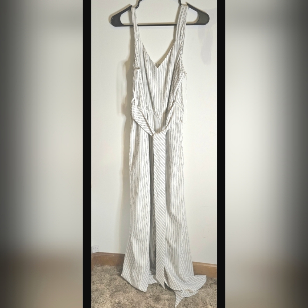 Striped Sleeveless Calvin Klein Romper Size 6 Belt Included